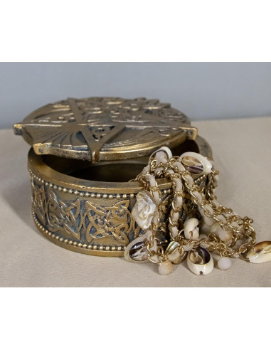 Caja Decorativa Redonda Ebros Gift Cuervo Celta 12.7 cm