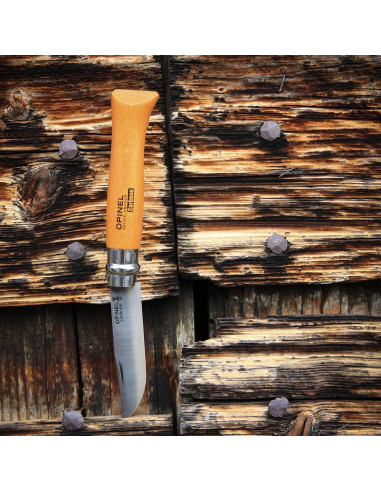Cuchillo de bolsillo OPINEL No.7 de acero al carbono y madera