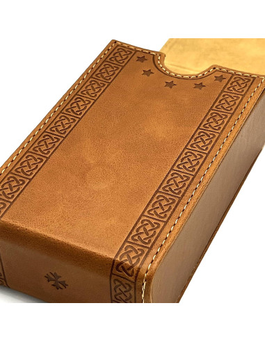Funda de Tarot Luck Lab de Cuero Sintético Marrón - Estándar