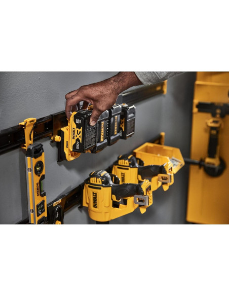 Organizador DEWALT para Cargador de Baterías 12V/20V MAX Organizador DEWALT para Cargador de Baterías 12V/20V MAX