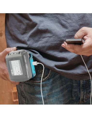 Adaptador de Batería USB ADP05 Makita 18V con Luz LED
