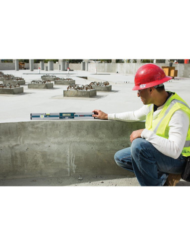 Nivel Digital BOSCH GIM 60 de 60,96 cm con Funda y Baterías