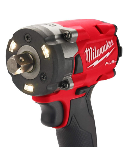 Llave de Impacto Compacta Milwaukee M18 FUEL 1/2" 339,83 Nm Llave de Impacto Compacta Milwaukee M18 FUEL 1/2" 339,83 Nm