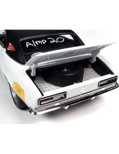 Modelo Diecast 1:18 Chevrolet Camaro SS 1967 Blanco