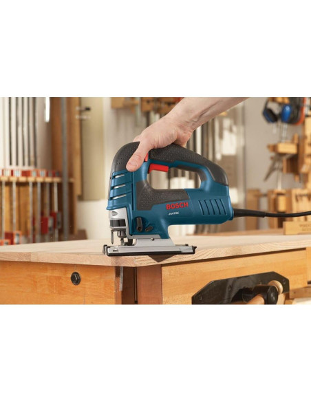 Sierra de calar Bosch JS470E con 14 hojas para madera y metal