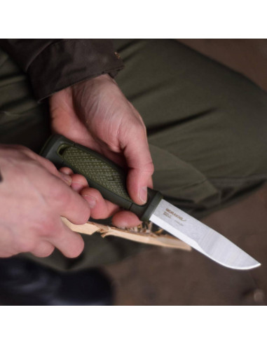 Cuchillo Morakniv Kansbol 4.3" Acero Inoxidable Verde Militar