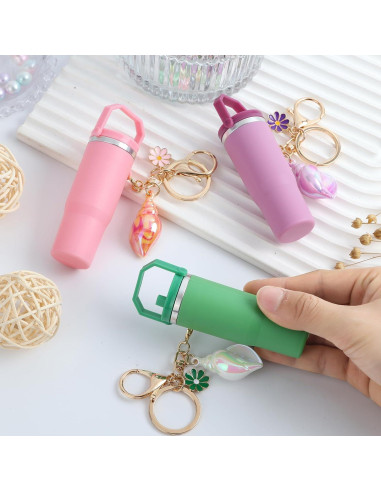 Mini llavero vaso Stanley verde con soporte para lápiz labial