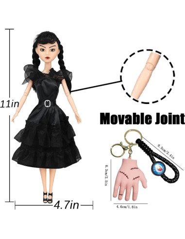 Muñeca Addams 29.21 cm con vestido negro y tacones altos