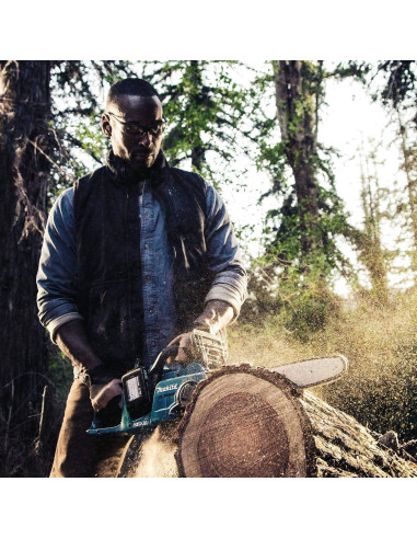 Motosierra sin escobillas Makita XCU04CM 16" 36V con 2 baterías