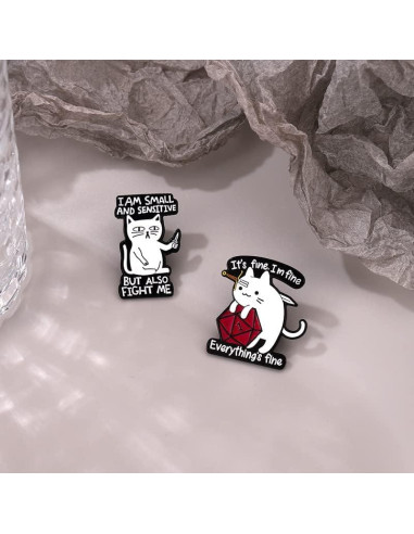 Pin de esmalte gato divertido con cuchillo estilo A