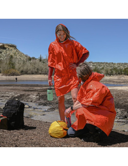 Poncho de Lluvia de Emergencia Everlit Mylar 119.4x101.6cm