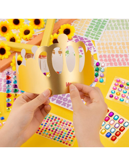 Kit de Coronas de Papel Doradas para Cumpleaños - 15 Piezas Kit de Coronas de Papel Doradas para Cumpleaños - 15 Piezas