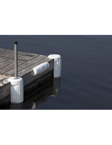 Fender de muelle redondeado Attwood 93534-1 17.78 cm blanco