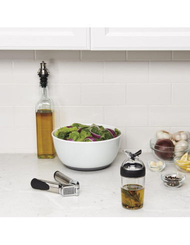 Agitador de Aderezo para Ensaladas OXO Good Grips 0.24L Negro