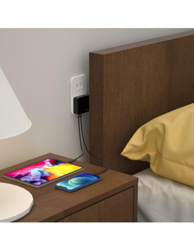 Cargador USB C Nekmit 52W con 4 Puertos Rápidos