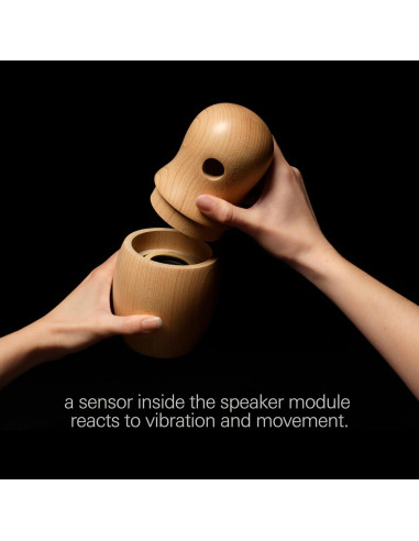 Muñeca de coro Teenage Engineering Miki con altavoz interno