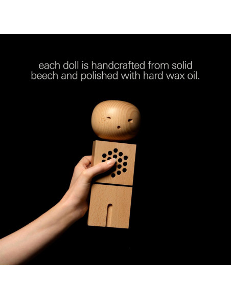 Muñeca de coro Teenage Engineering Miki con altavoz interno