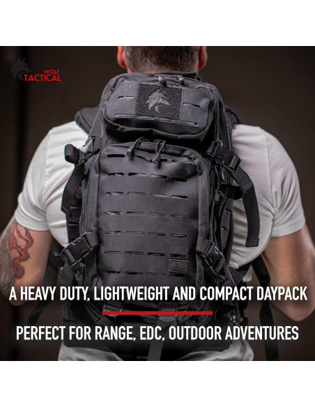 Mochila táctica WOLF TACTICAL 24L EDC compacta y ligera