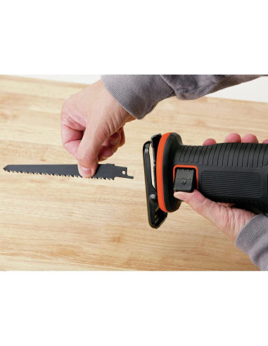 Sierra Recíproca Inalámbrica BLACK+DECKER 20V Kit 2,04 kg