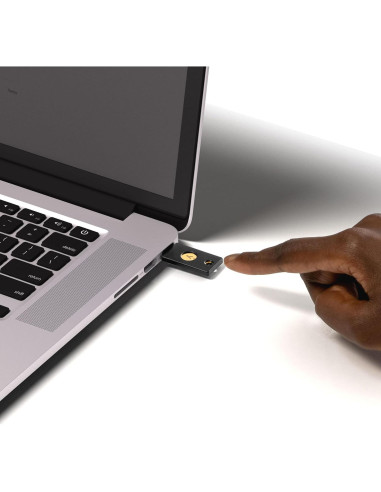 YubiKey 5 NFC - Clave de seguridad 2FA USB-A y NFC