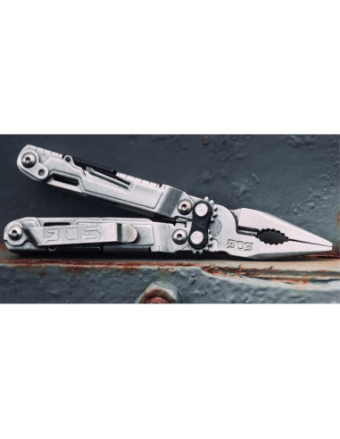 Multi-Herramienta SOG PowerPint Compacta 18 Funciones Acero Inoxidable