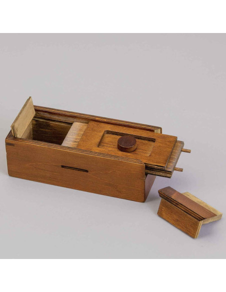 Caja Puzzle Secreta de Madera - Bits and Pieces - 14.92x6.35 cm