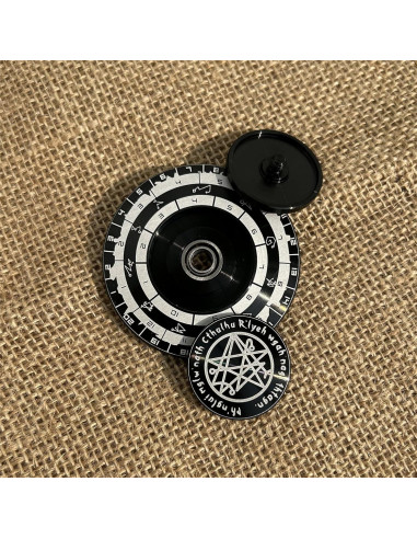 Dado Cthulhu Perros de Tindalos 6 cm Giratorio RPG