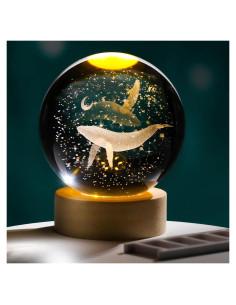 Esfera de Cristal 3D Ballena Arikyrist con Base de Madera