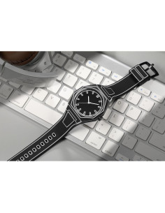 Reloj GORBEN Cuarzo Minimalista Negro y Blanco Anime 2