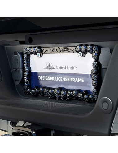 Marco de Placa de Licencia Calavera Negra United Pacific 17.3x33.4cm
